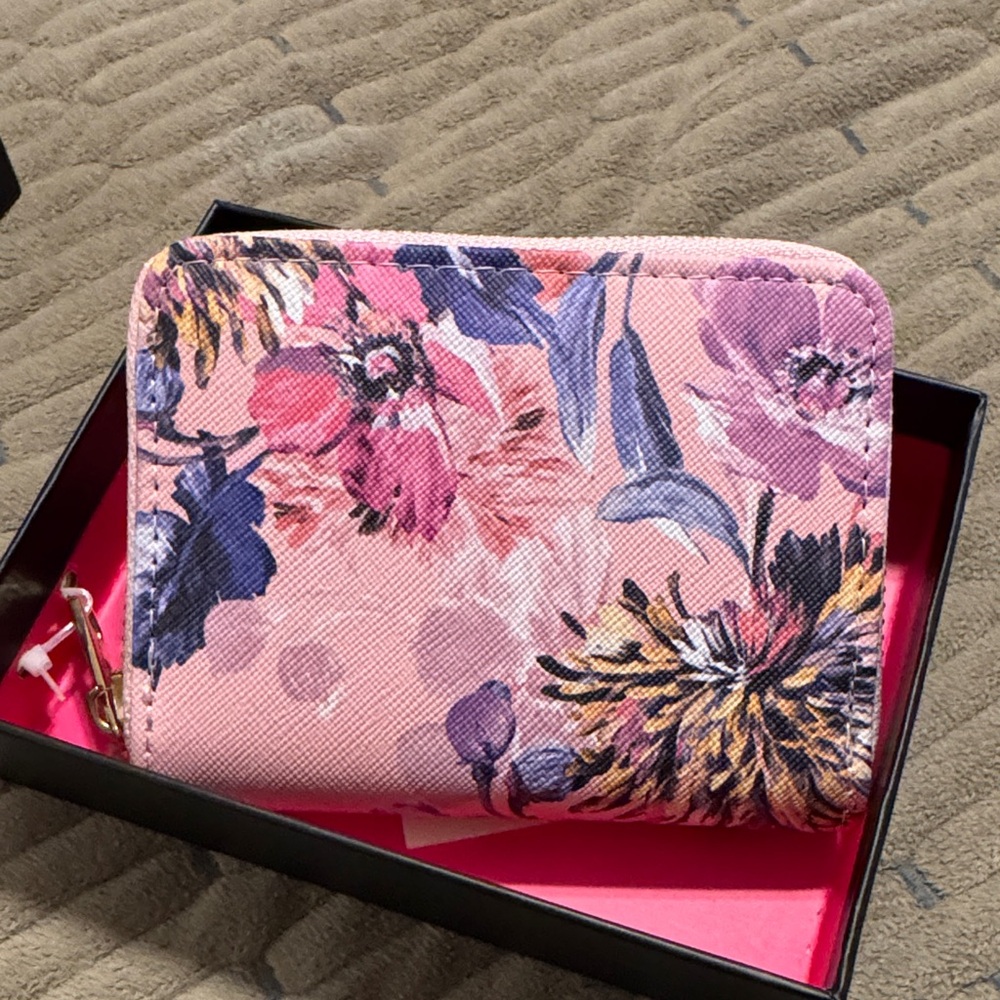 Trina Turk Floral Zip Wallet - Pink Floral Women's Wallet new in box